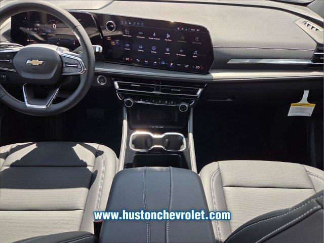 New 2027 Chevrolet Traverse LT w/ Sun and Wheel Package FWD image 16