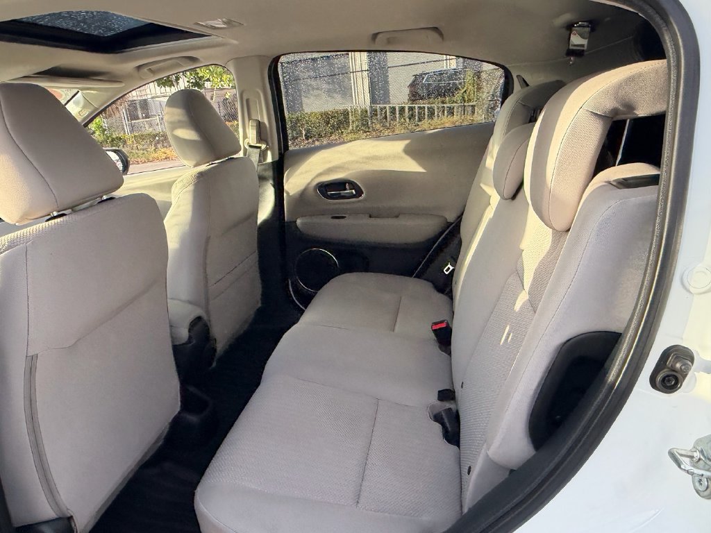 Used 2016 Honda HR-V EX image 10