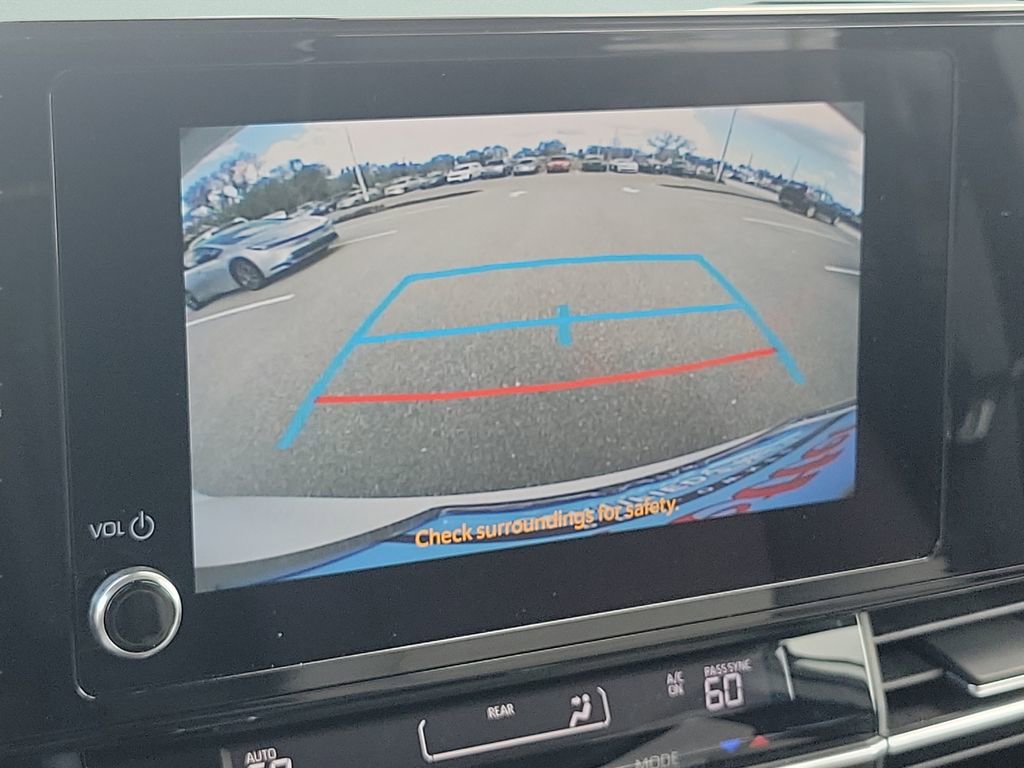 Certified 2025 Toyota Sienna LE image 17