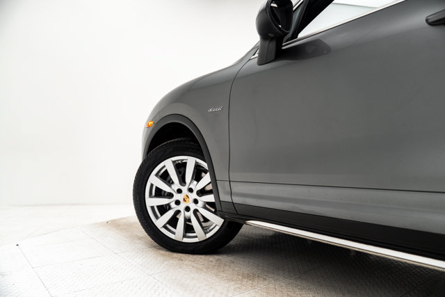 Used 2014 Porsche Cayenne Diesel Platinum Edition AWD/4WD image 51