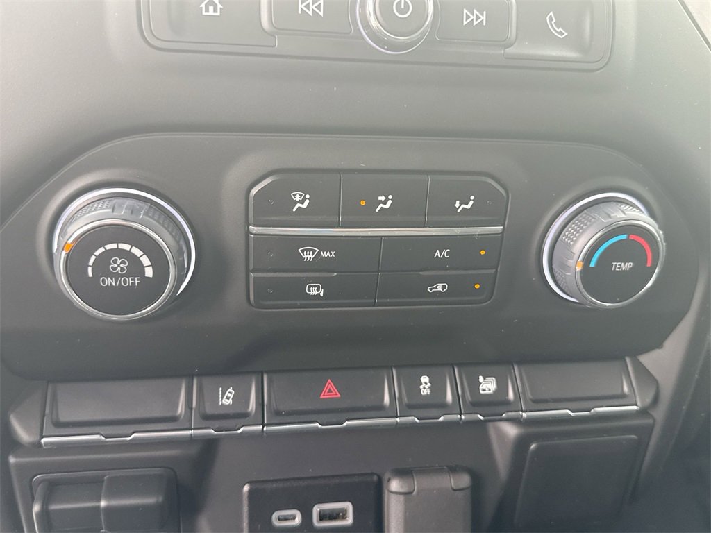 Used 2025 Chevrolet Silverado 2500 Custom image 23