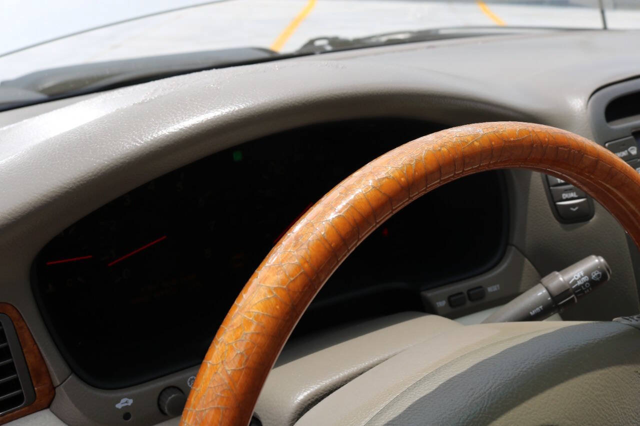 Used 2001 Lexus LS 430 RWD image 97