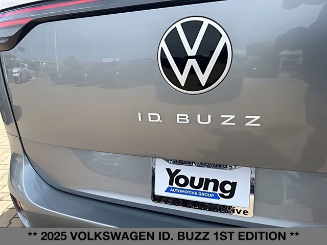 Used 2025 Volkswagen ID. Buzz 1st Edition AWD/4WD image 5