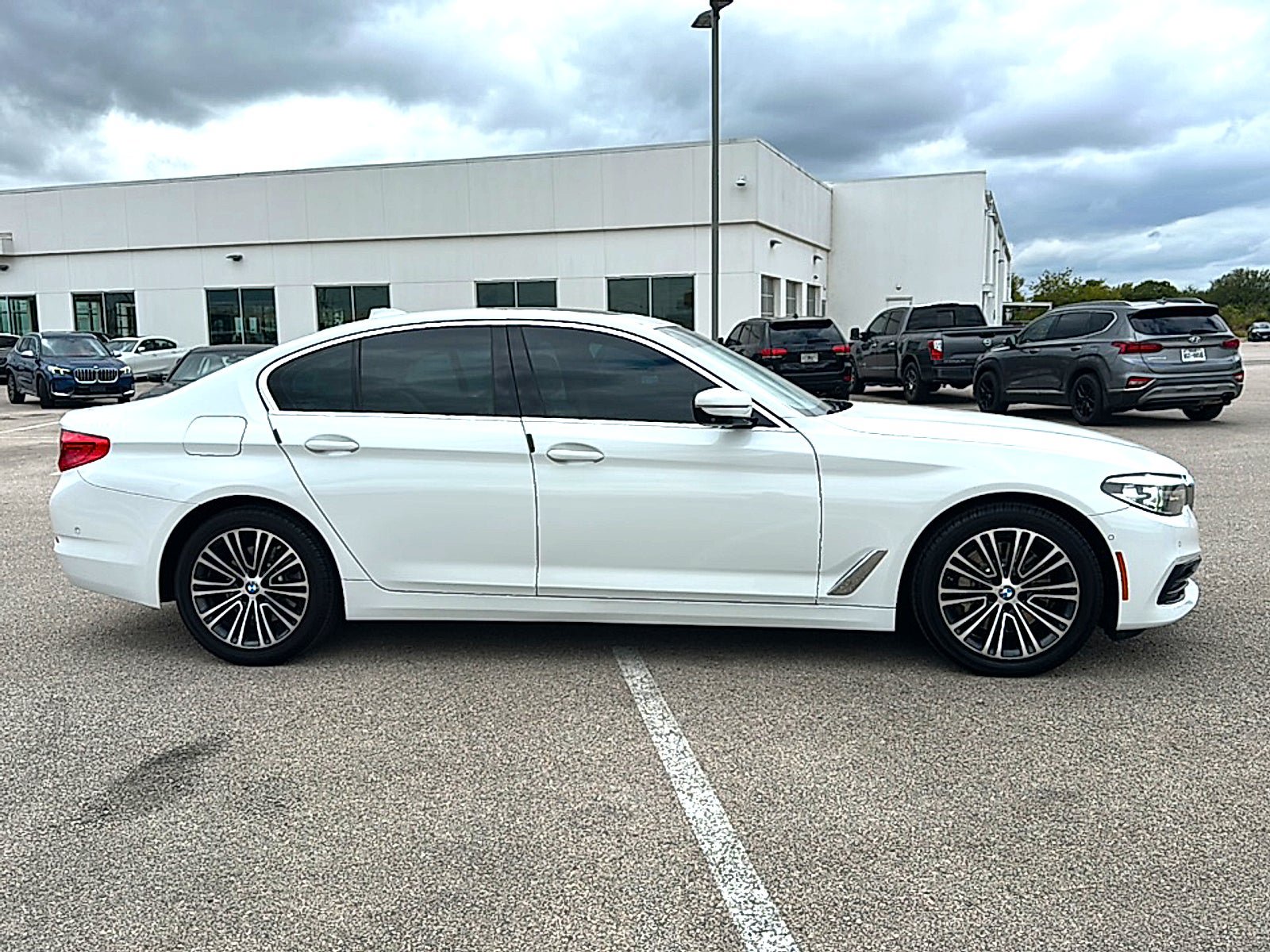 Used 2019 BMW 530i w/ Convenience Package RWD image 9