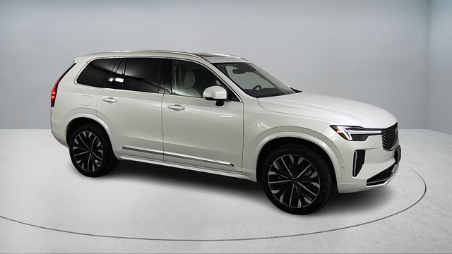 New 2026 Volvo XC90 T8 Ultra w/ Protection Package Premier AWD/4WD image 2