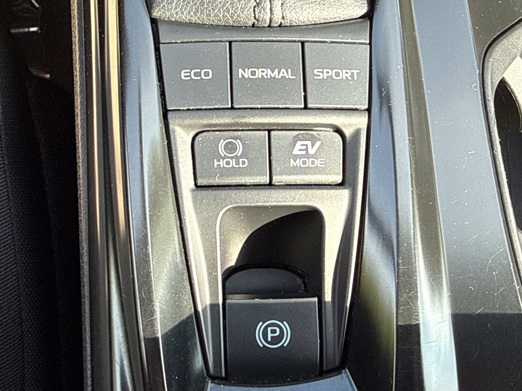Used 2025 Toyota Camry LE FWD image 29