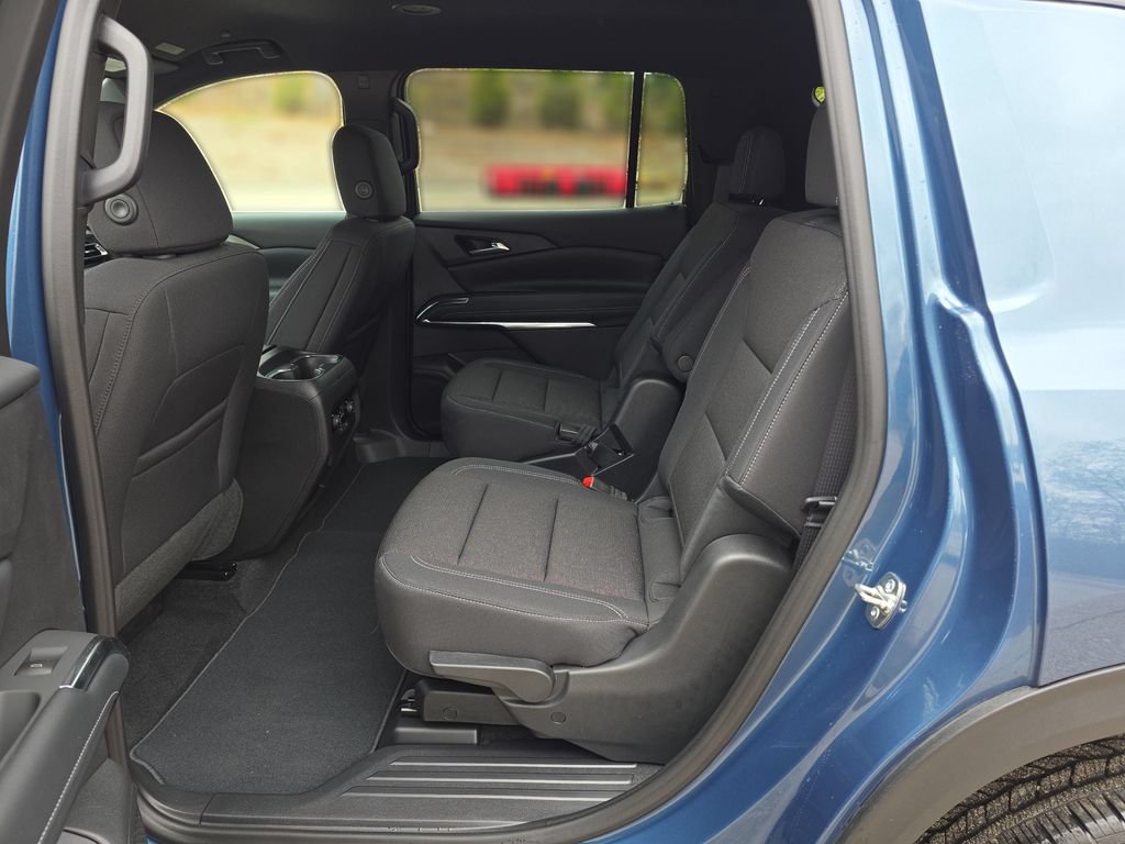 New 2026 Chevrolet Traverse LT w/ Midnight/Sport Edition FWD image 11