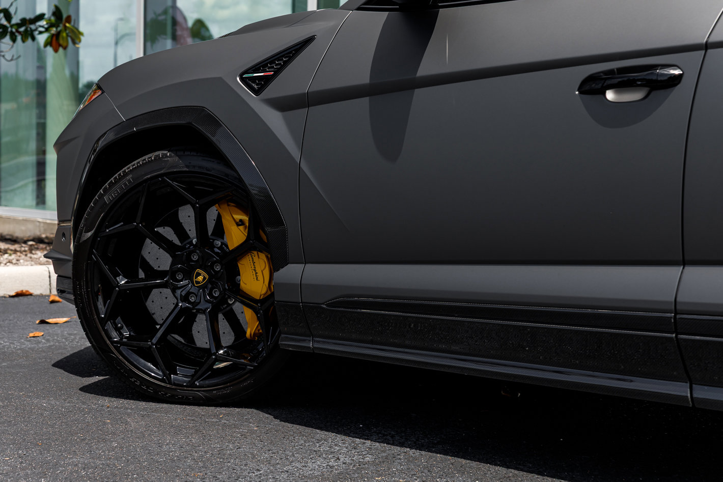 Used 2024 Lamborghini Urus Performante AWD/4WD image 11