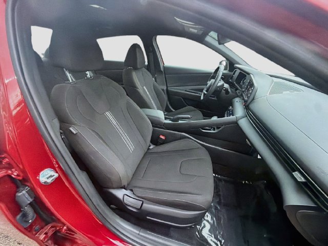 Certified 2026 Hyundai Elantra Sport FWD image 28