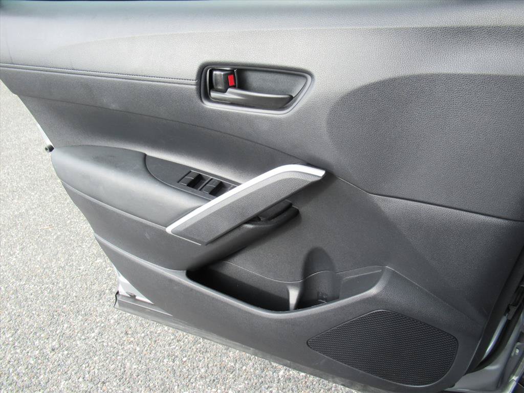 Used 2024 Toyota Corolla Cross LE FWD image 25