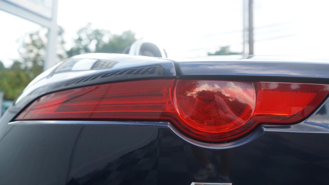 Used 2014 Jaguar F-TYPE Convertible RWD image 26