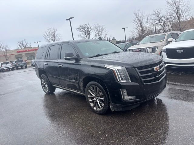 Used 2020 Cadillac Escalade Premium Luxury image 4