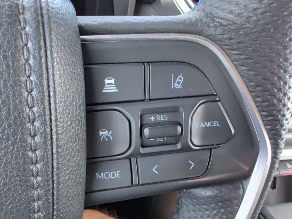Used 2025 Toyota Tundra Platinum w/ TRD Off-Road Package AWD/4WD image 25