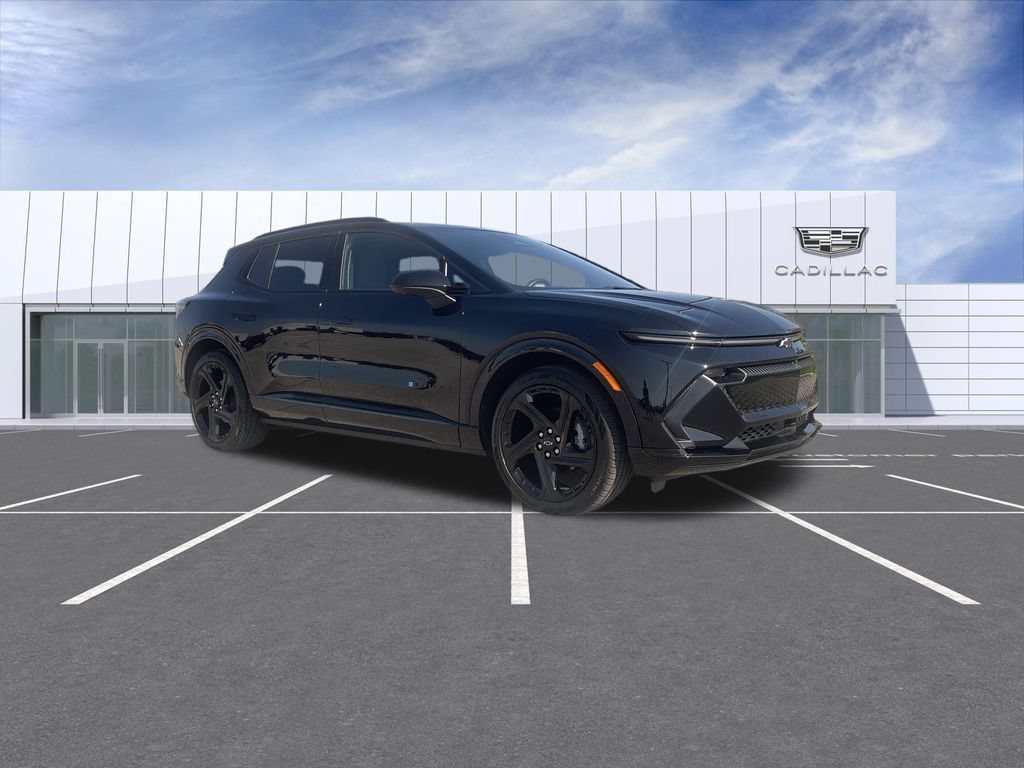 Used 2025 Chevrolet Equinox EV RS FWD image 2