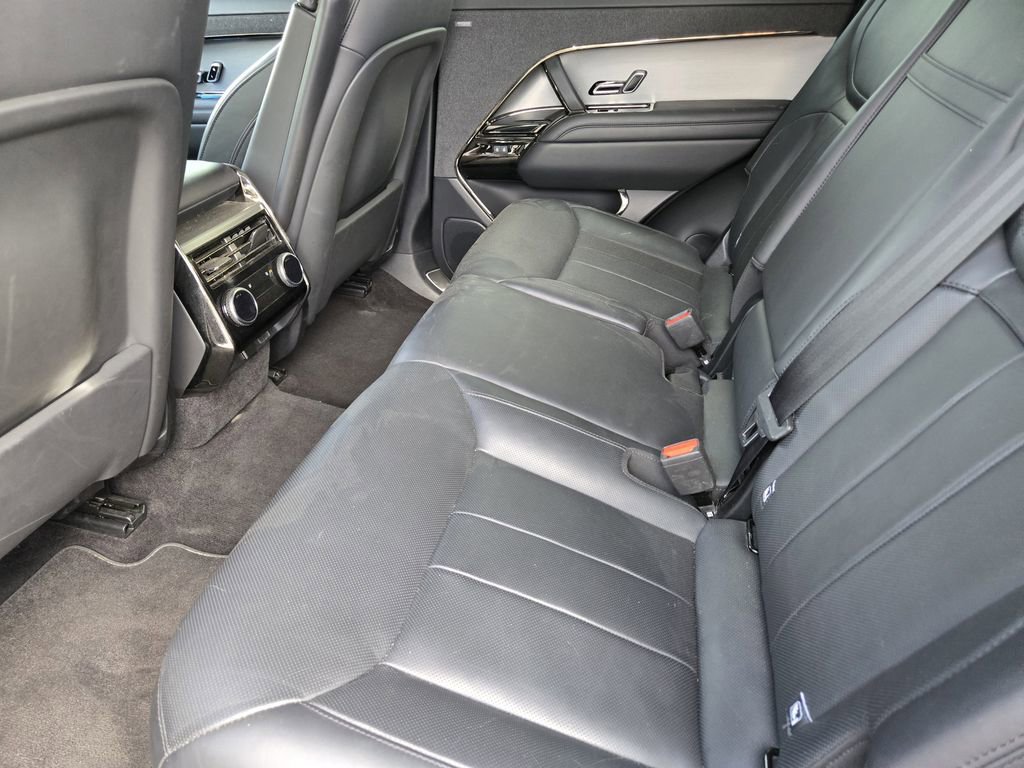 Used 2024 Land Rover Range Rover Sport Dynamic SE AWD/4WD image 18