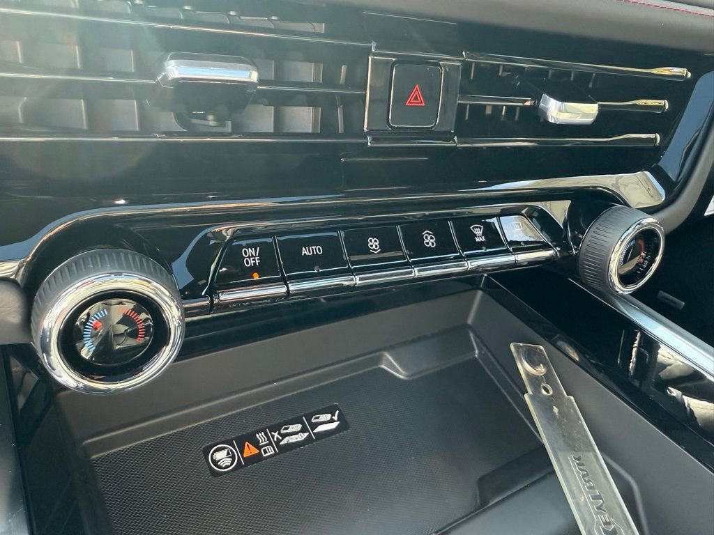 Used 2026 Chevrolet Suburban RST w/ Comfort Package image 24