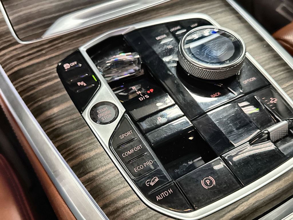 Used 2023 BMW X7 xDrive40i w/ Executive Package image 23