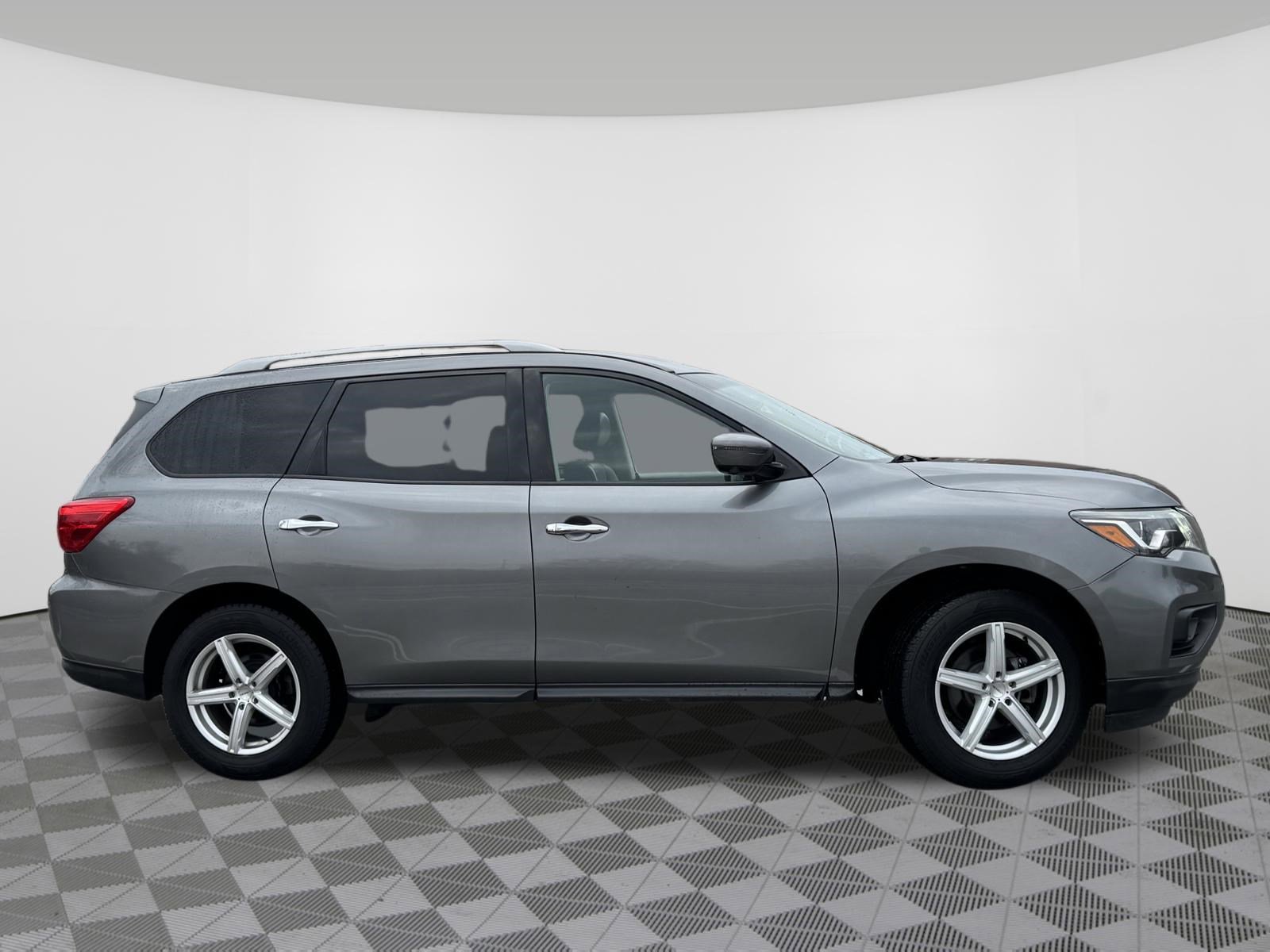 Certified 2020 Nissan Pathfinder SL video 2