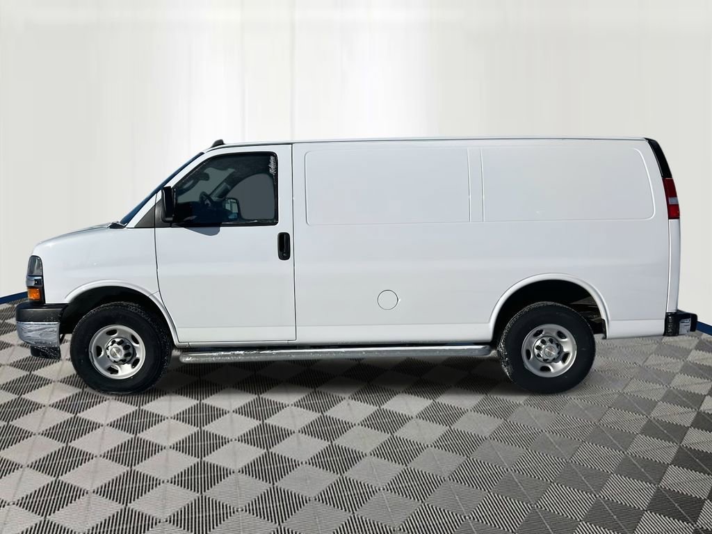 Used 2024 Chevrolet Express 2500 w/ Driver Convenience Package image 2
