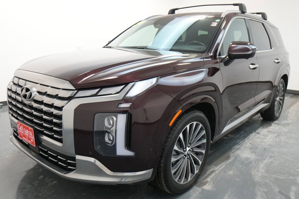 Used 2024 Hyundai Palisade Calligraphy image 3