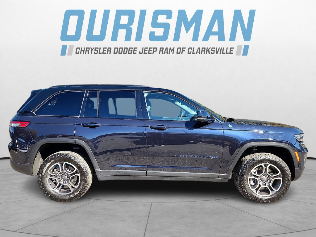 Used 2024 Jeep Grand Cherokee Trailhawk w/ Advanced Protech Group II AWD/4WD image 7