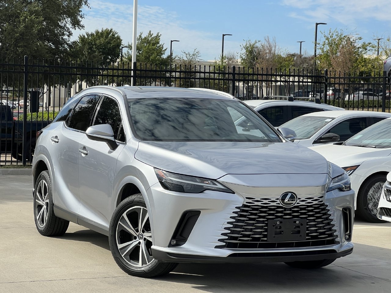 Used 2024 Lexus RX 350 Premium w/ Cold Area Package FWD image 2