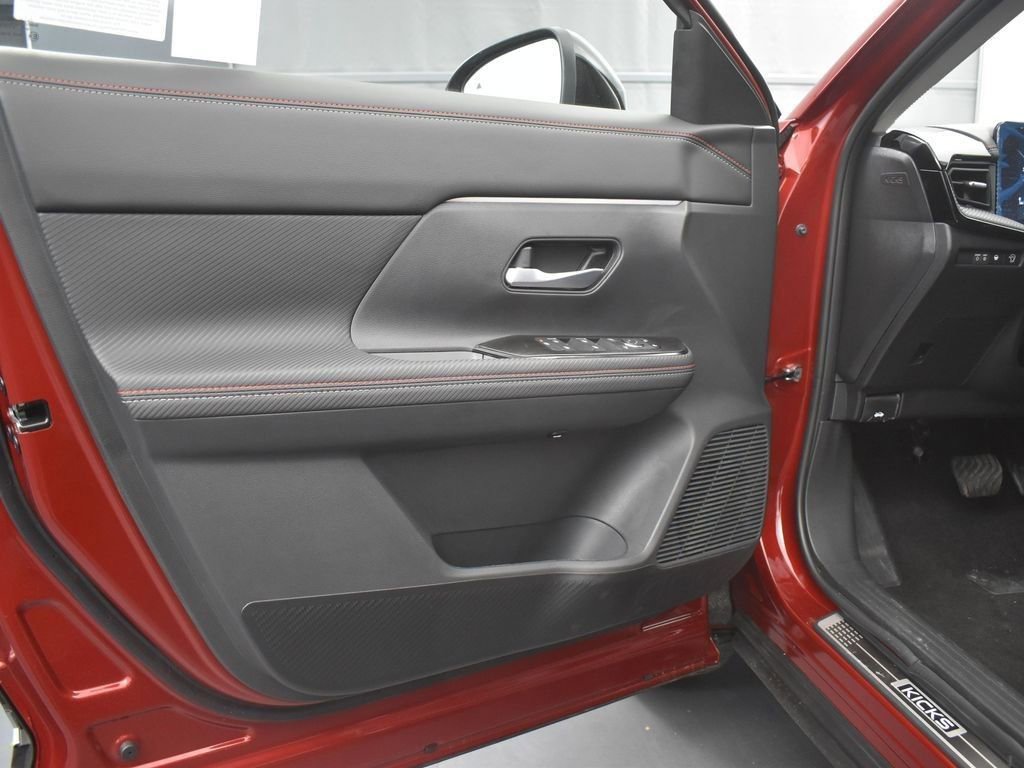 New 2026 Nissan Kicks SR w/ Illumination Package image 28