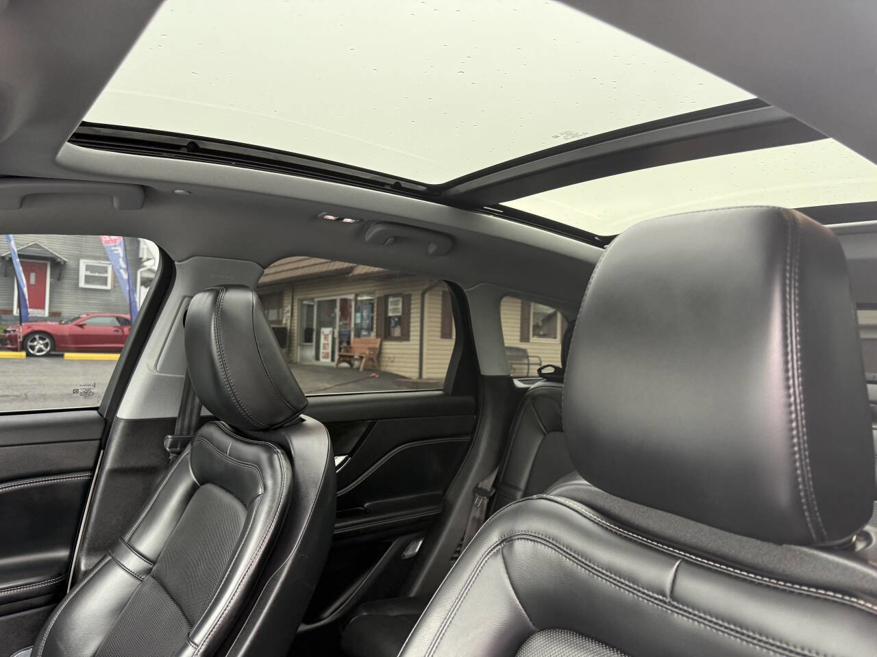 Used 2022 Lincoln Corsair AWD w/ Premium Package image 15