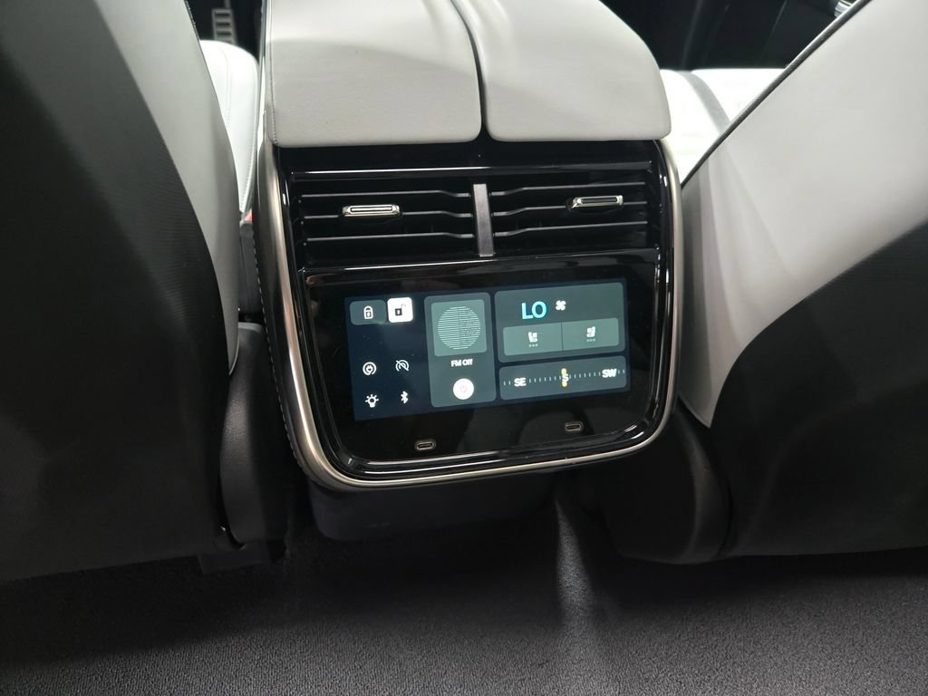 Used 2023 Rivian R1S Adventure AWD/4WD image 38