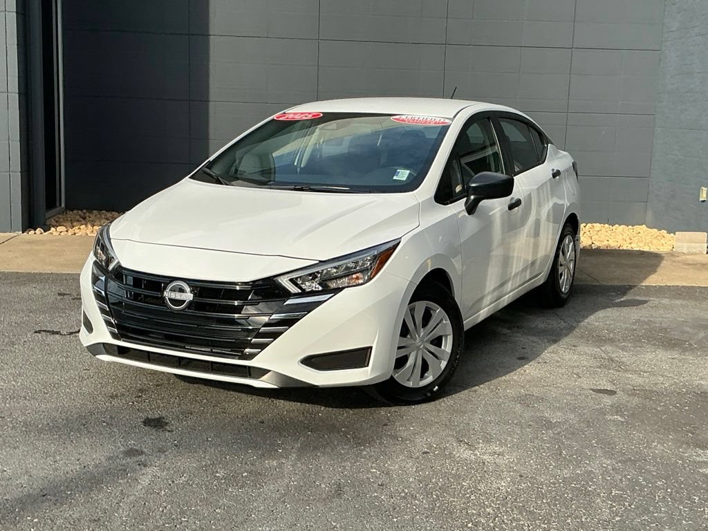 Used 2025 Nissan Versa S w/ Trunk Package FWD image 2