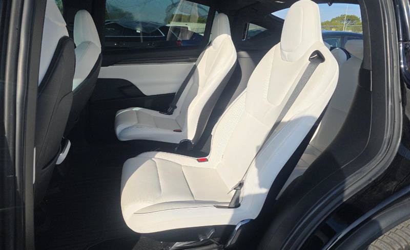 Used 2022 Tesla Model X Plaid AWD/4WD image 3