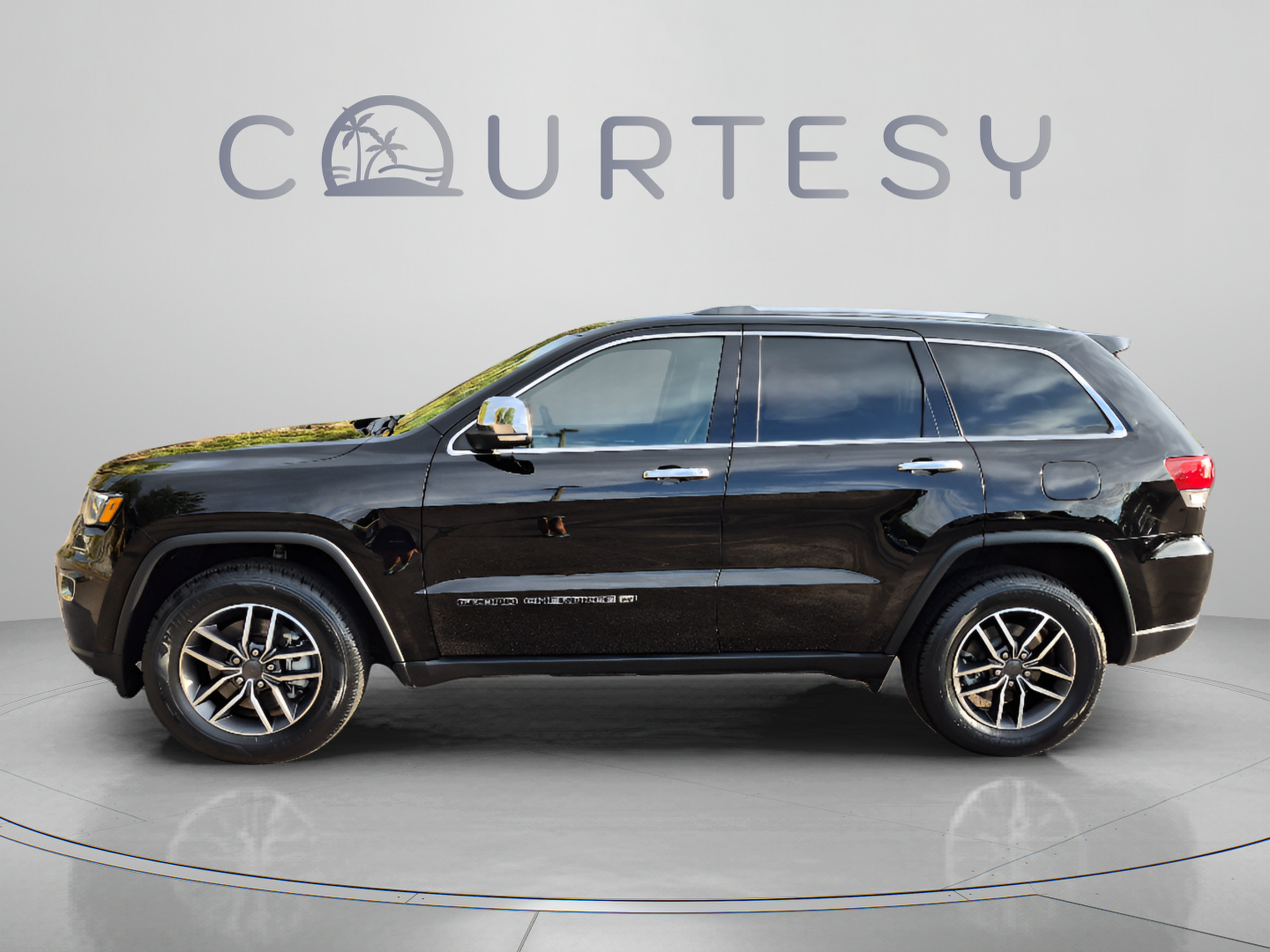 Used 2022 Jeep Grand Cherokee Limited w/ Trailer Tow Group IV AWD/4WD image 2