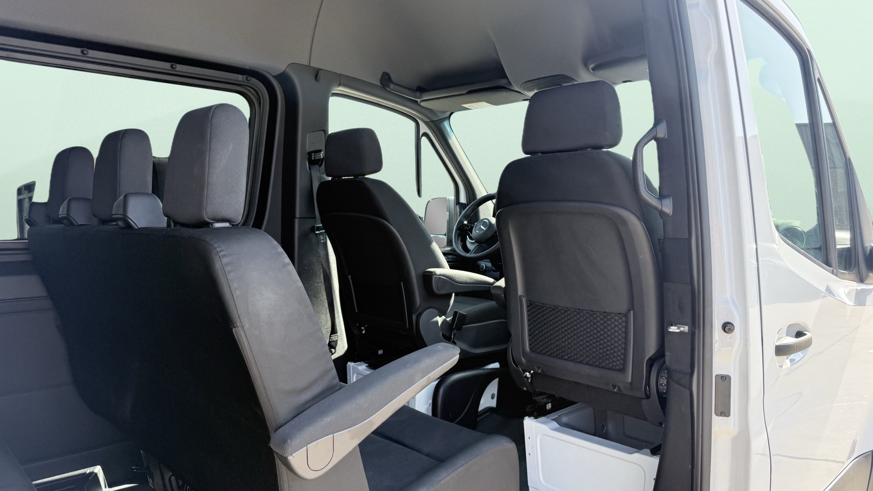 Used 2025 Mercedes-Benz Sprinter 2500 image 30