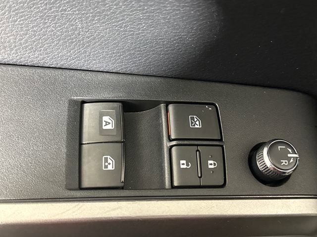 Used 2018 Toyota Tacoma SR5 image 27