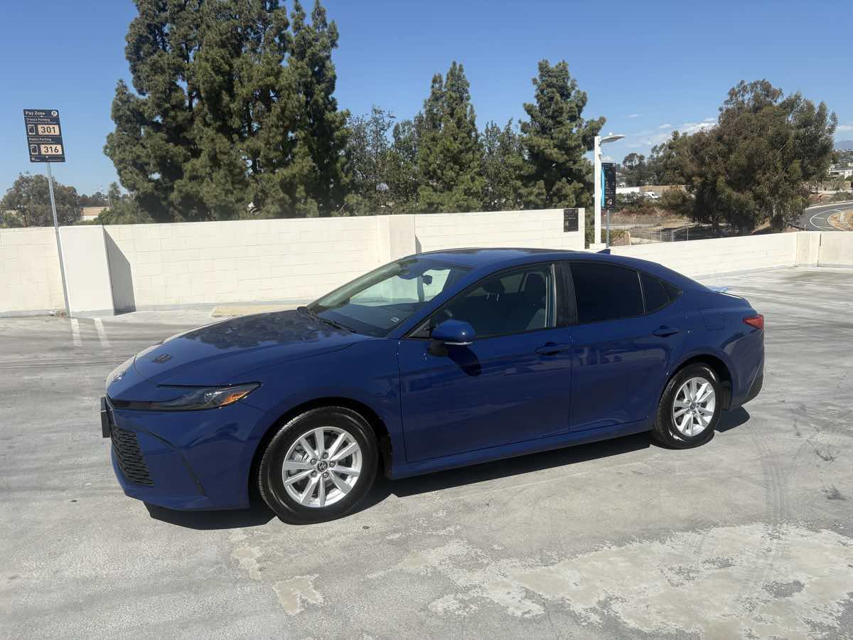 Used 2025 Toyota Camry LE FWD image 2