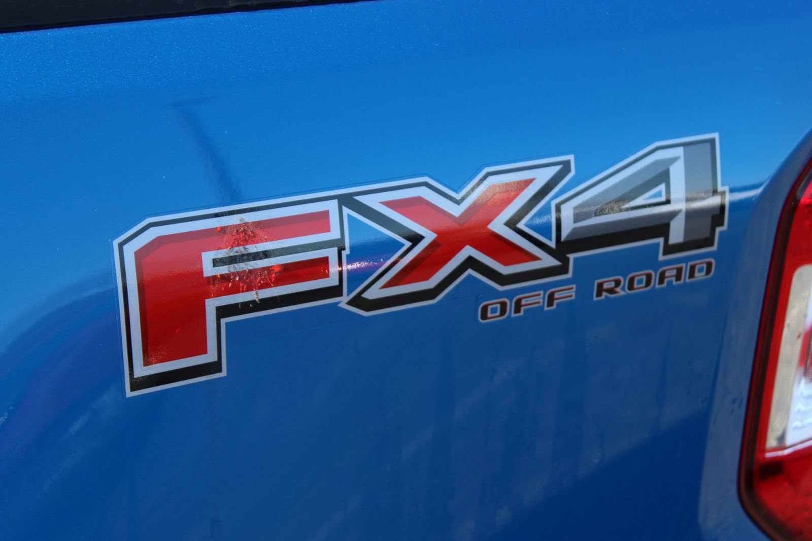 New 2025 Ford Maverick XLT w/ XLT Luxury Package image 4