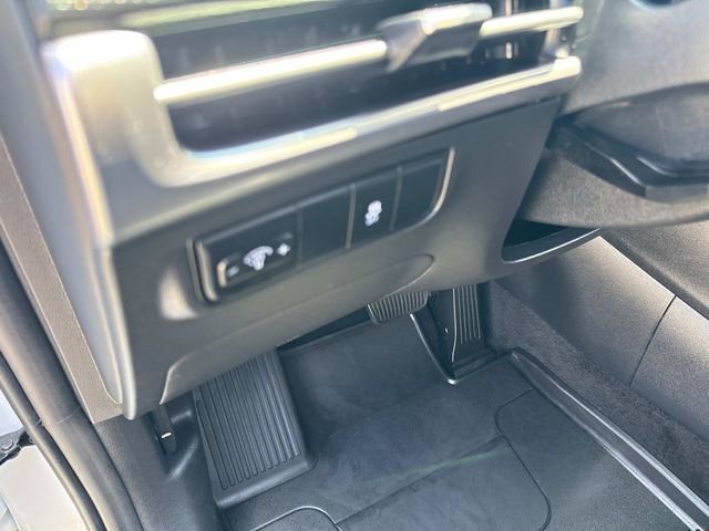 Used 2025 Hyundai Tucson SE image 20