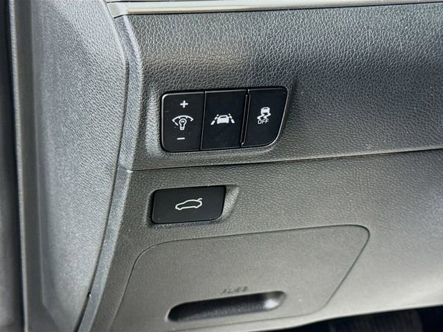 Used 2022 Kia K5 LXS image 10