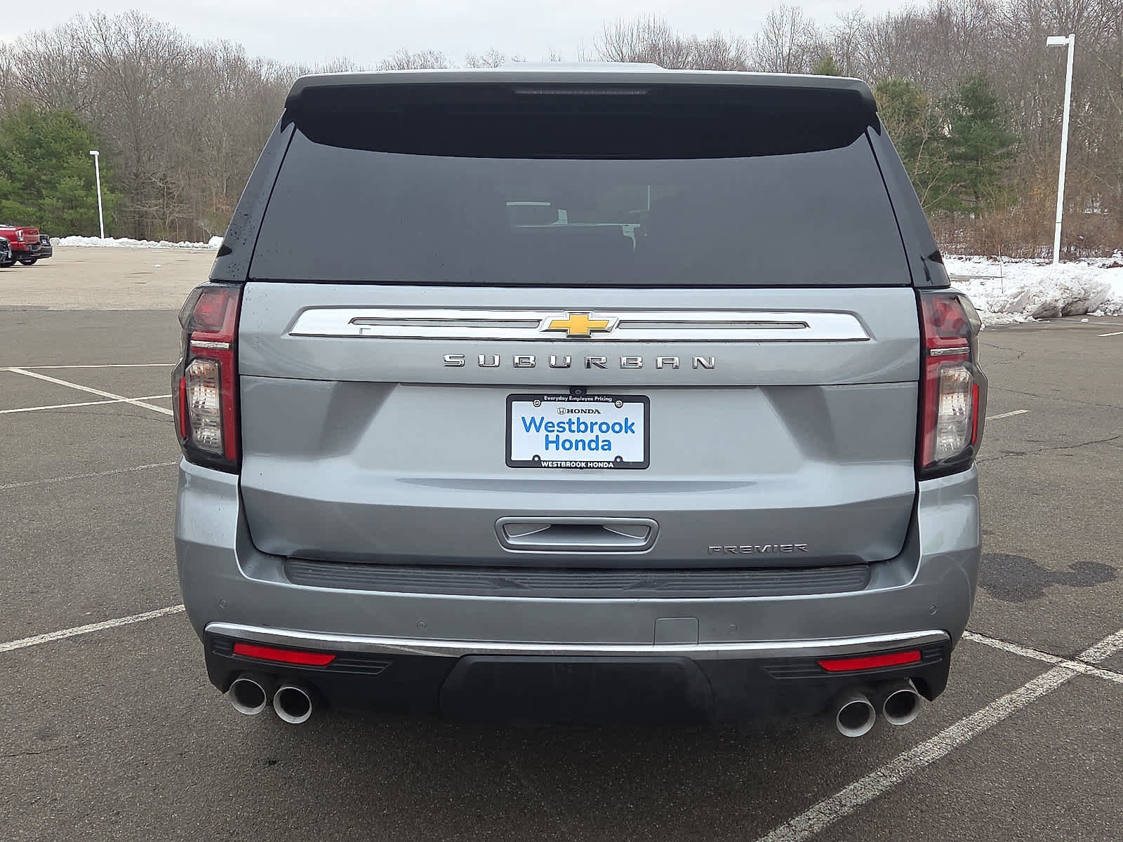 Used 2023 Chevrolet Suburban Premier image 6