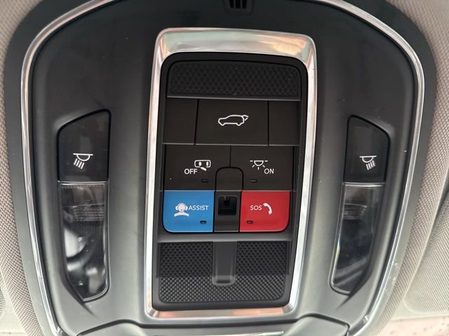 Used 2022 Jeep Grand Cherokee L Limited image 45