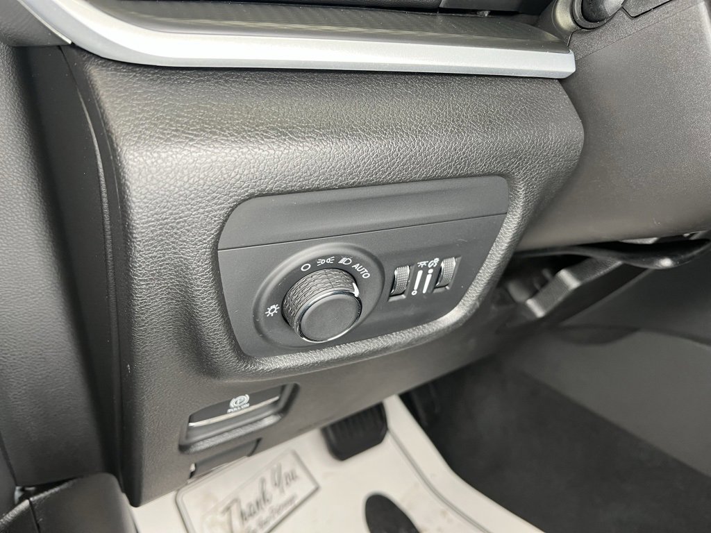 Used 2024 Jeep Grand Cherokee Altitude image 14