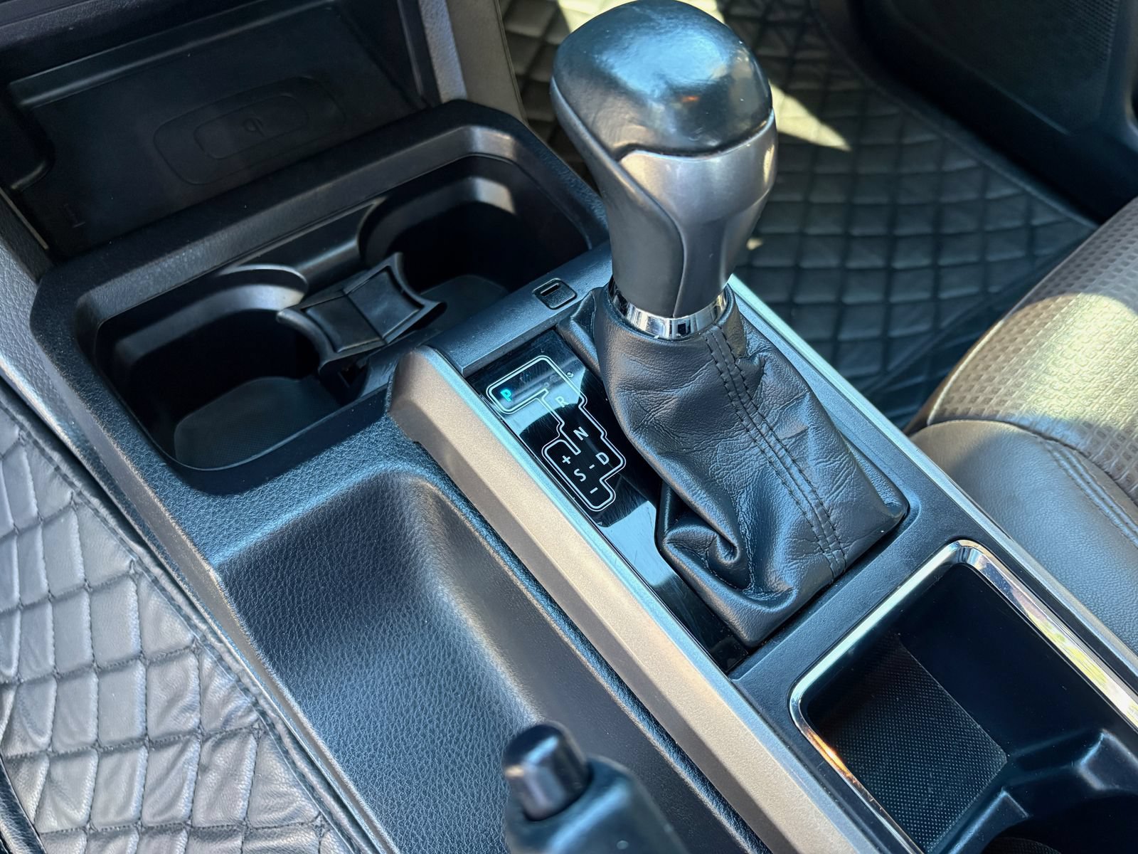 Used 2019 Toyota Tacoma Limited AWD/4WD image 29