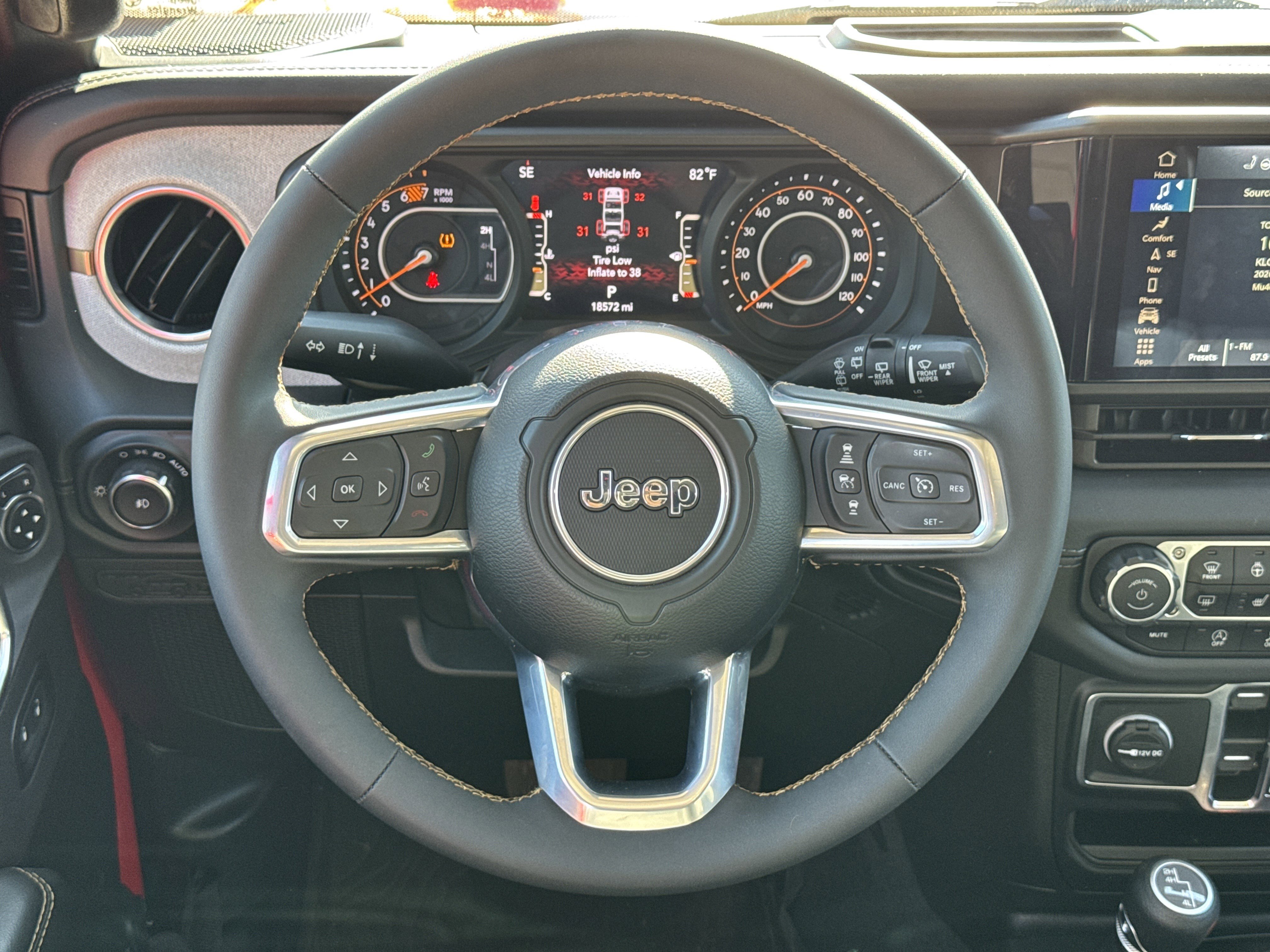 Used 2024 Jeep Wrangler Sahara w/ Technology Group image 15