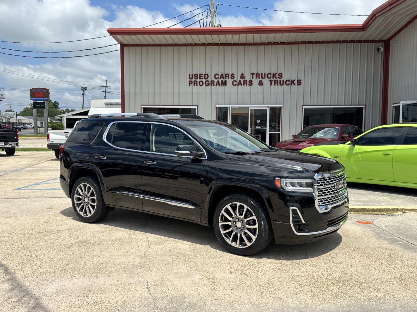 Used 2022 GMC Acadia Denali w/ LPO, Floor Liner Package