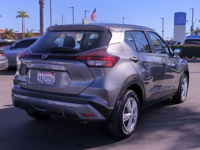 Used 2022 Nissan Kicks S image 6