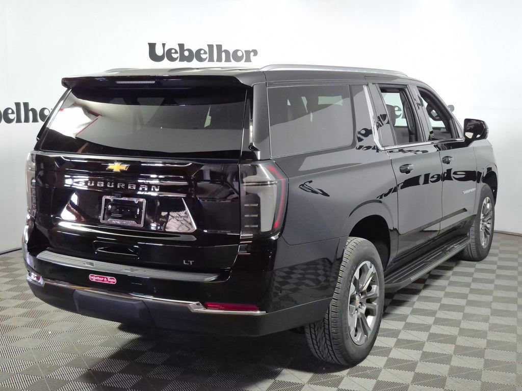 New 2026 Chevrolet Suburban LT image 7