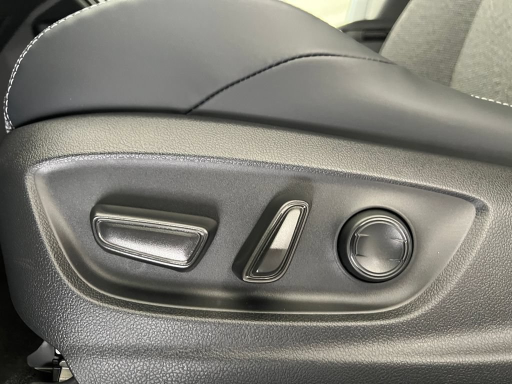 Used 2026 Toyota bZ FWD image 17