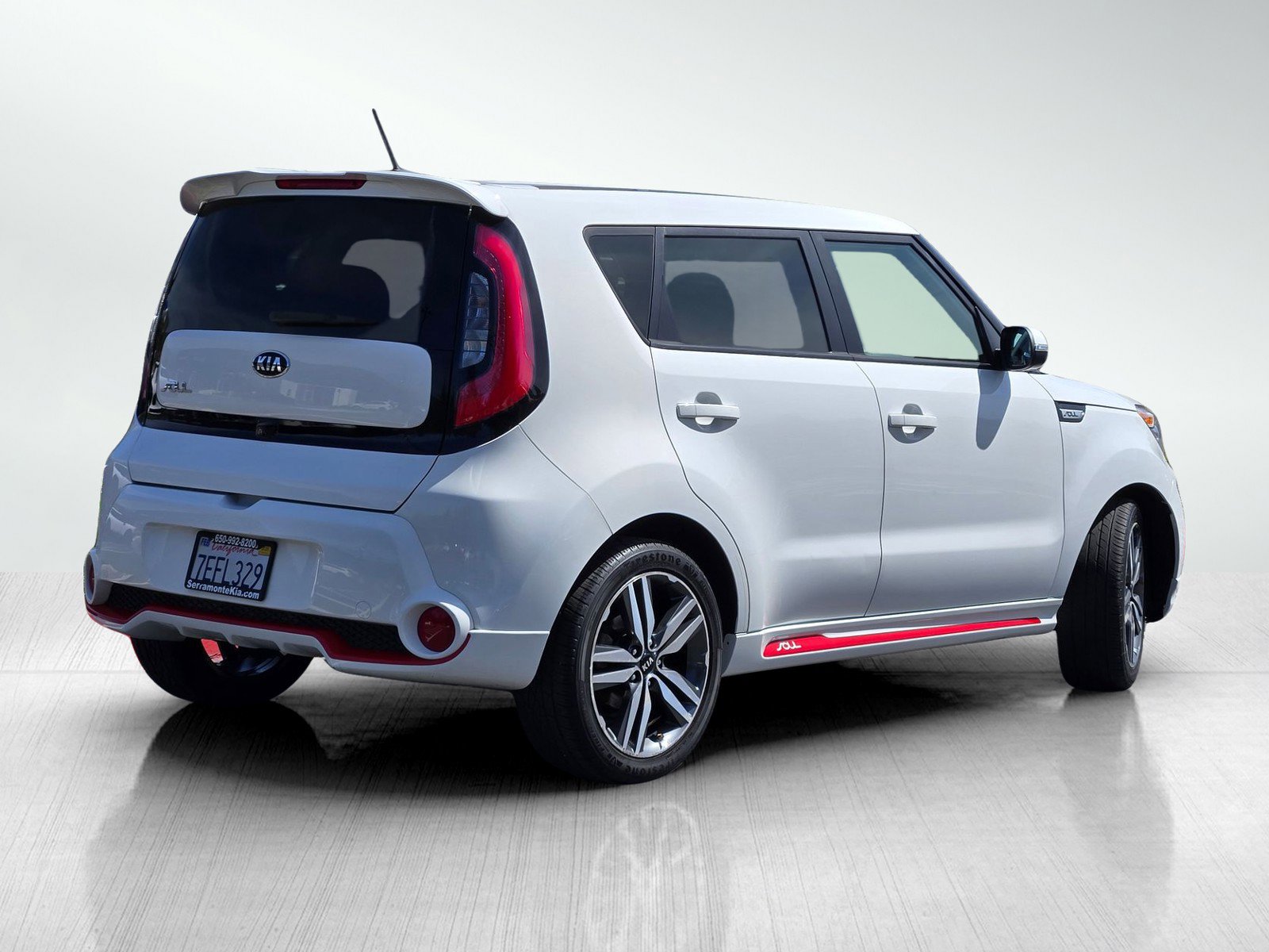 Used 2014 Kia Soul + image 4