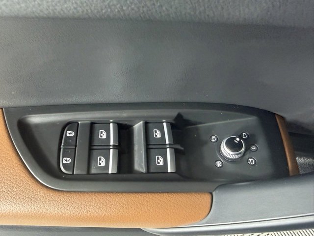 Certified 2025 Audi Q5 2.0T Premium image 19