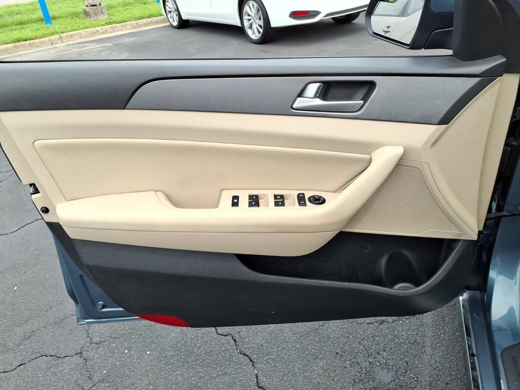 Used 2016 Hyundai Sonata SE FWD image 6
